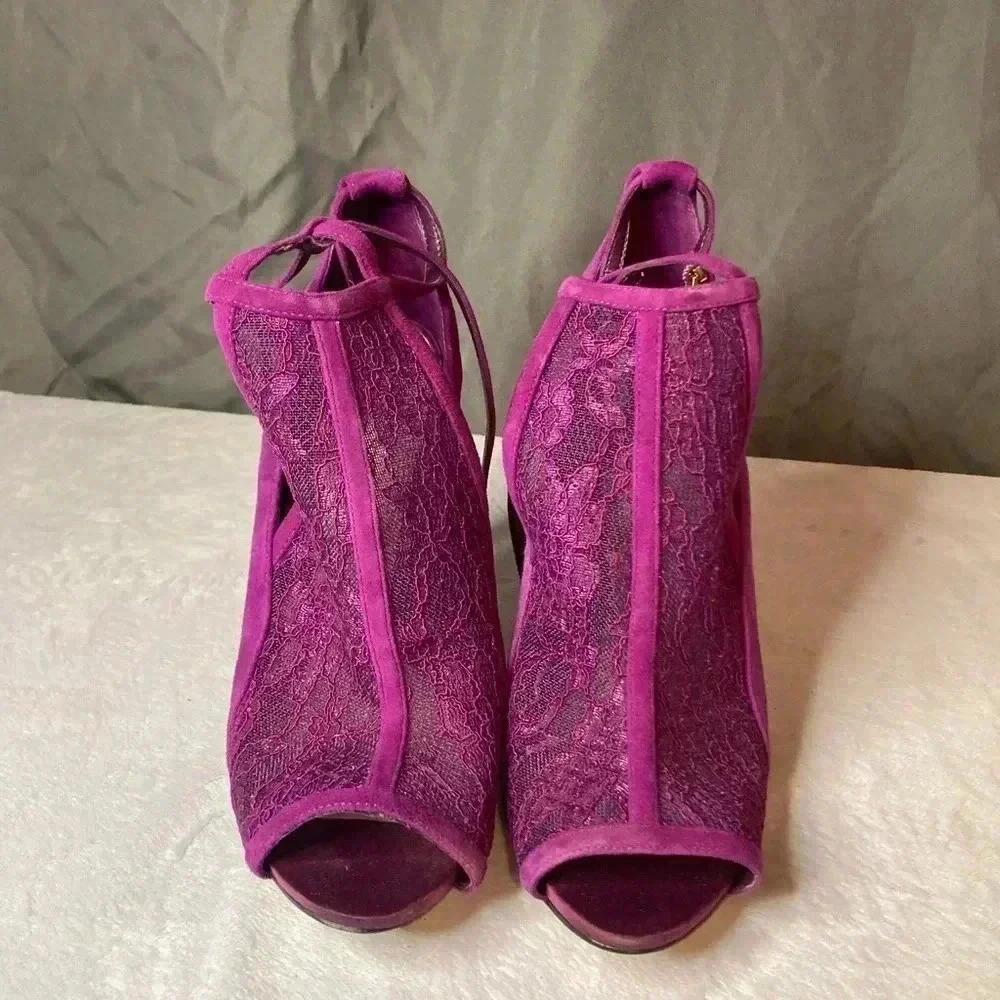 Guess purple lace high heels 👠